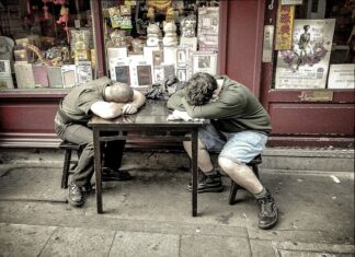 Co to jest sjesta we Włoszech? Co to jest sjesta we Włoszech?