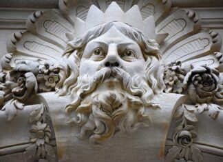 W kim zakochał się Zeus?