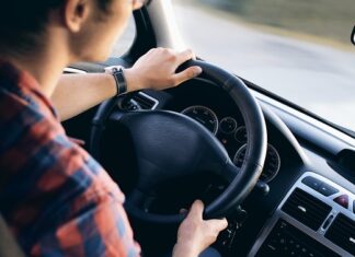 Co trzeba mieć żeby wjechać samochodem do Czech? Co trzeba mieć żeby wjechać samochodem do Czech?