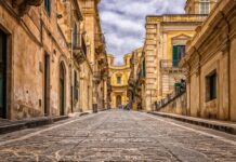 Czy na Sycylii można pić alkohol na ulicy?