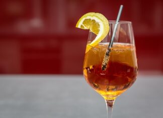 Ile kosztuje aperol w Wenecji?